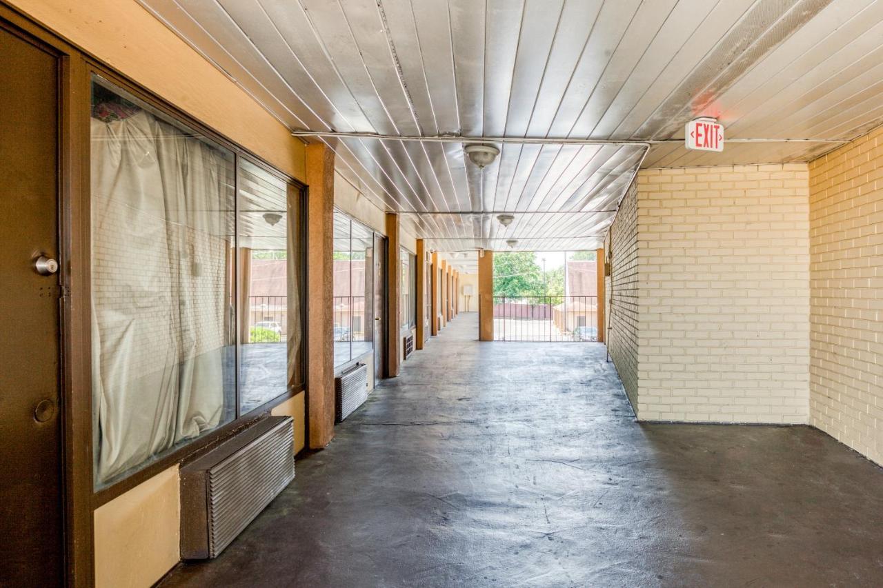 Oyo Hotel Decatur I-20 East & Wesley Club Dr Exterior foto